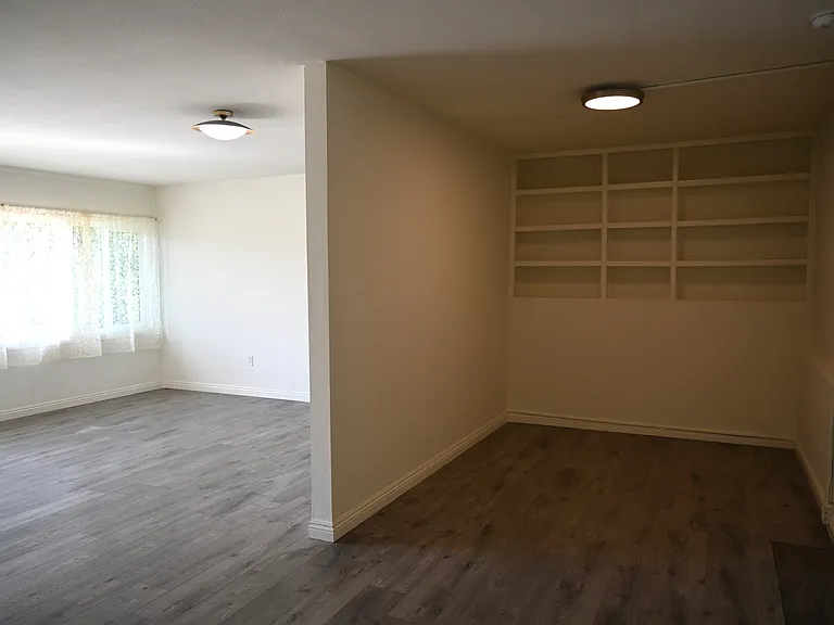 181 E Alegria Ave — Photo 8