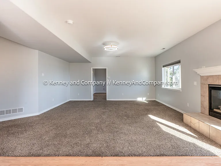 4715 Paramount Pl — Photo 2