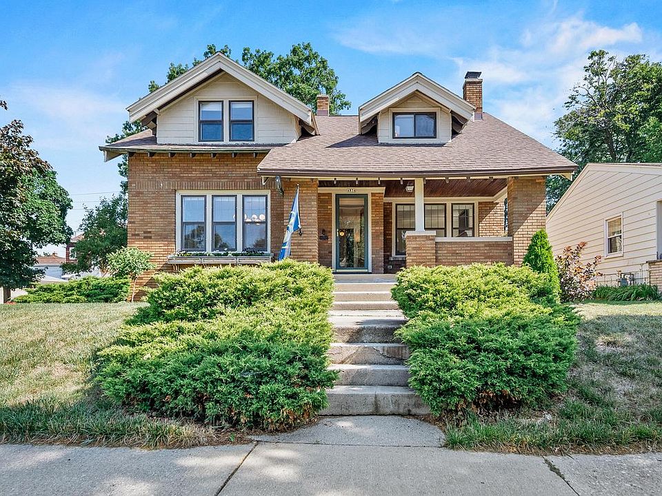 1st image of 4834 W Wisconsin AVENUE