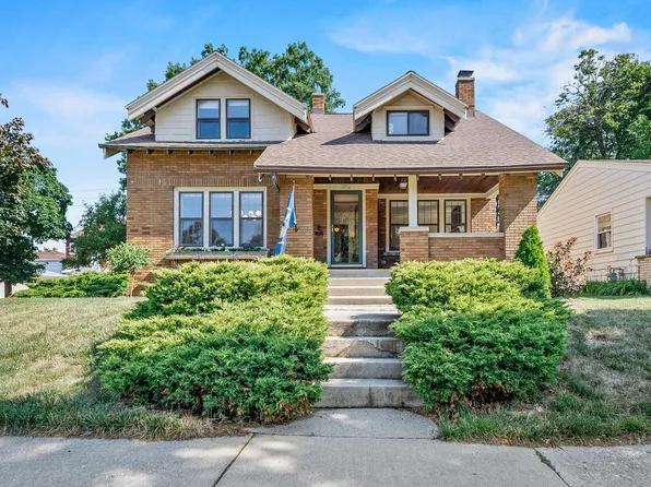 4834 W Wisconsin AVENUE, Milwaukee, WI 53208