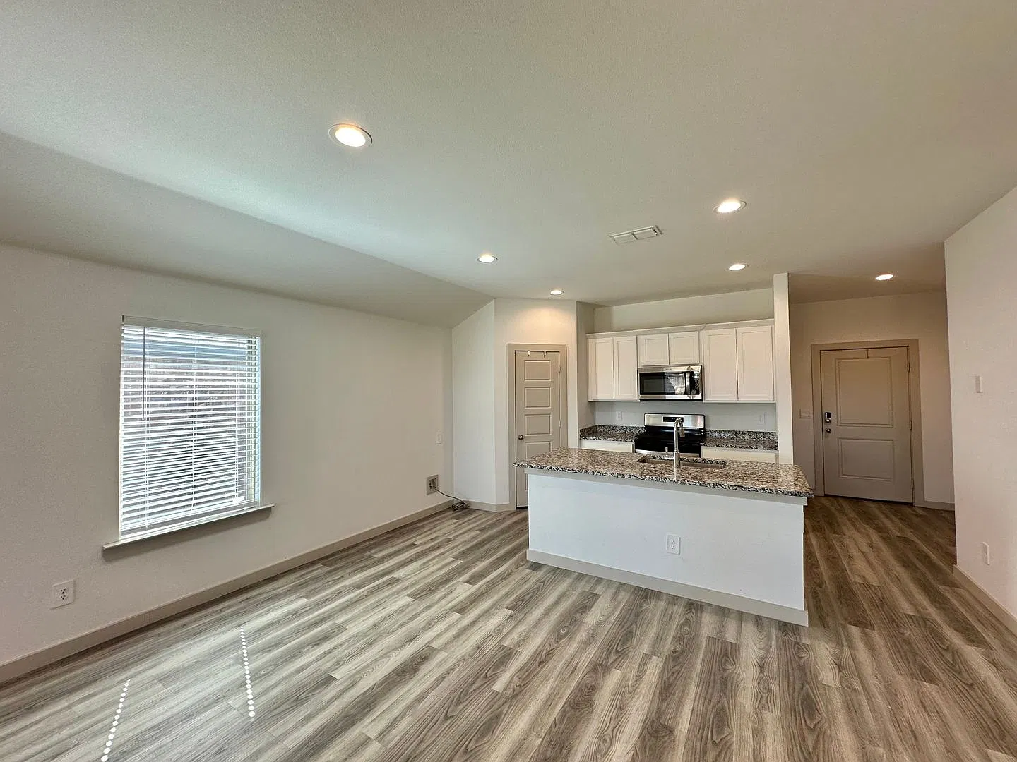 Four Bedroom - Lubbock Cooper ISD! — Photo 4
