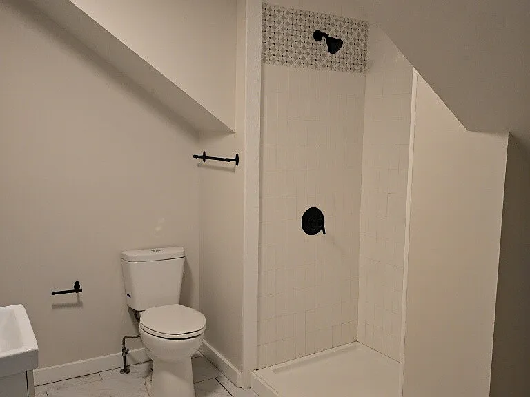 310 N C St — Photo 16