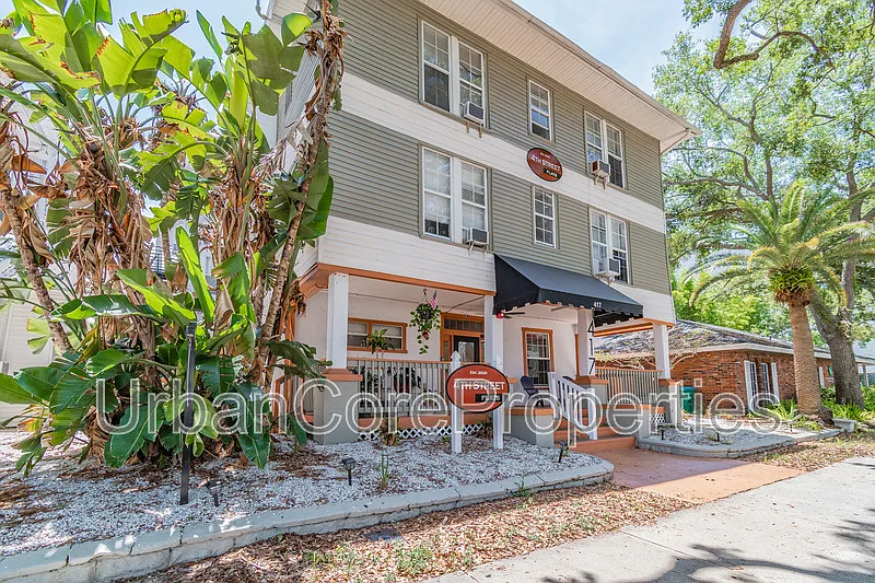 1 bed, 1.0 bath, 700 sqft, $1,450 — Photo 2