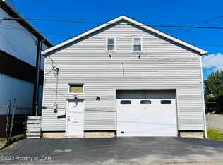 939 W 2nd St, Hazleton, PA 18201