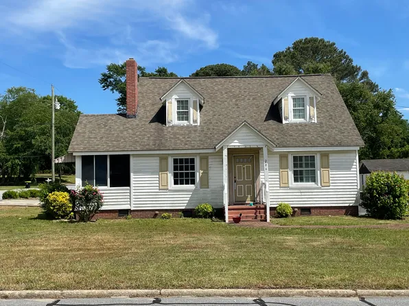 206 N 2nd St, Pinetops, NC 27852