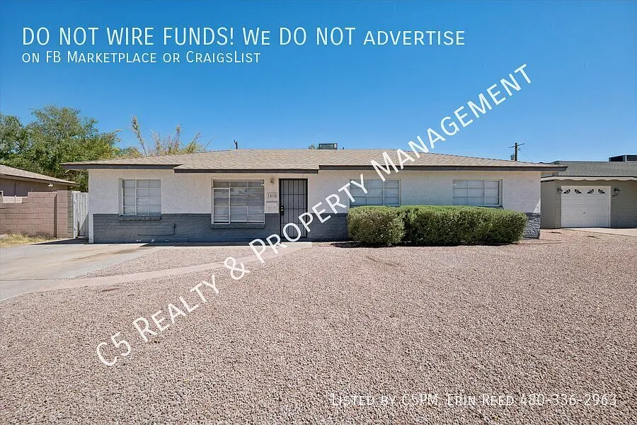 Fresh & Updated 5 Bedroom Tempe Home — Photo 2