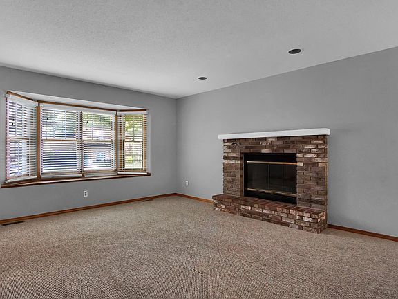 3rd image of 1501 McCoy Dr