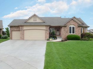 10212 W Westlakes Ct, Wichita, KS 67205