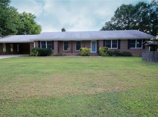 6565 Dennis Rd, Walnut Cove, NC 27052