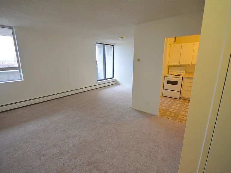 3301 Uplands Dr — Photo 12