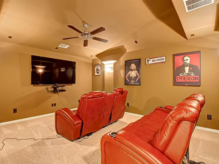 8219 Peppervine Ct — Photo 37