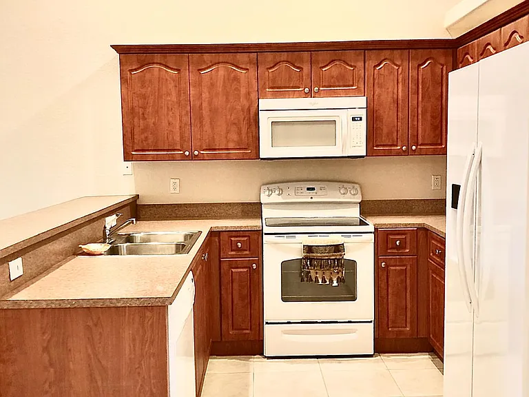 6953 Regina Dr — Photo 3
