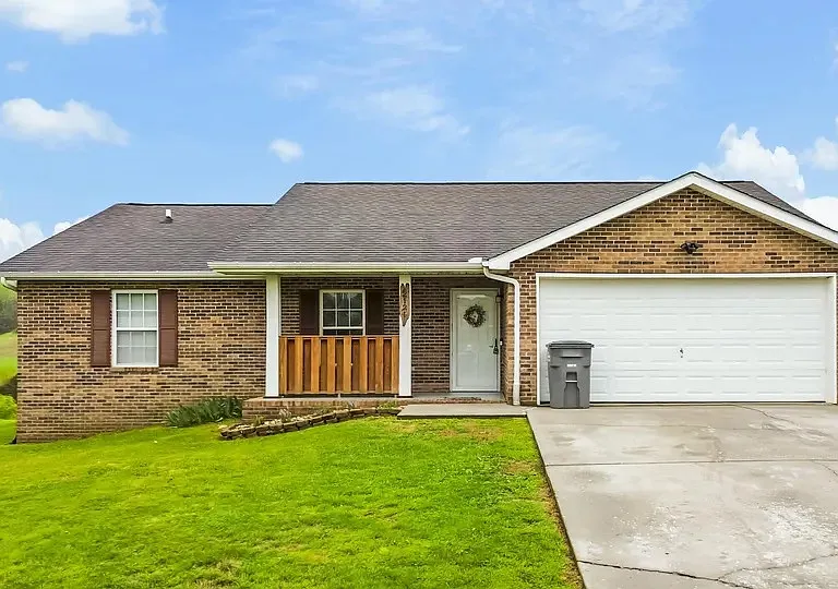2121 Turkey Trl — Photo 1