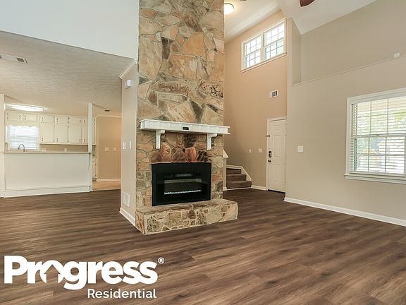 4th image of 2664 Laurel Woods Ln SE