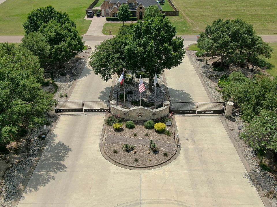 1st image of 139 Clubhouse Dr