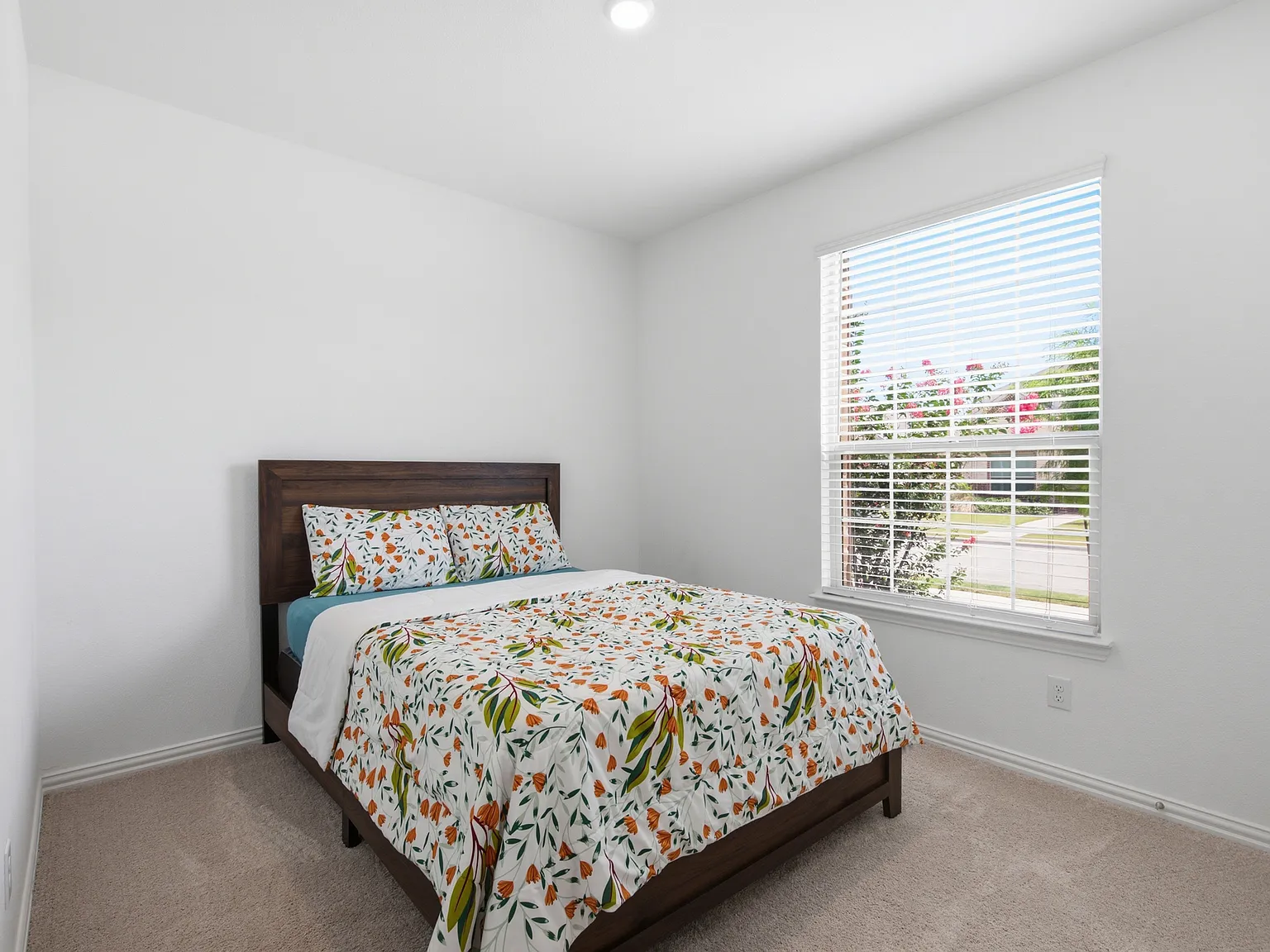 4 bed, 1566 sqft, $3,000 — Photo 4