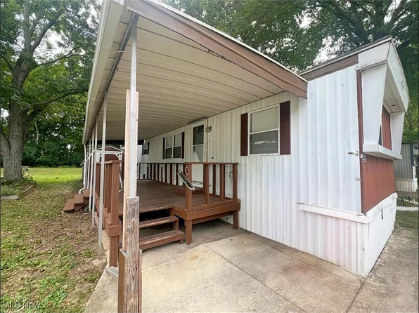 323 Westwoods, Amherst, OH 44001