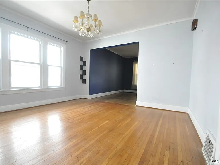 30 Wellington Rd — Photo 8