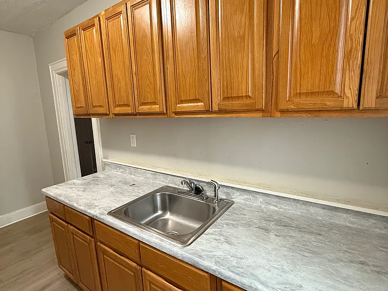 208 Sherman Ave #A4 — Photo 1