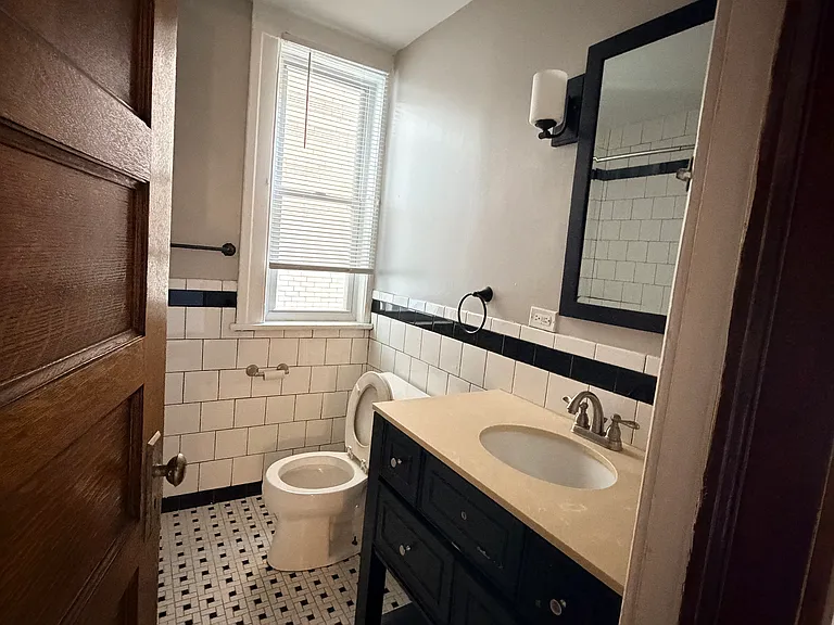 144 Claremont Ave #7 — Photo 5