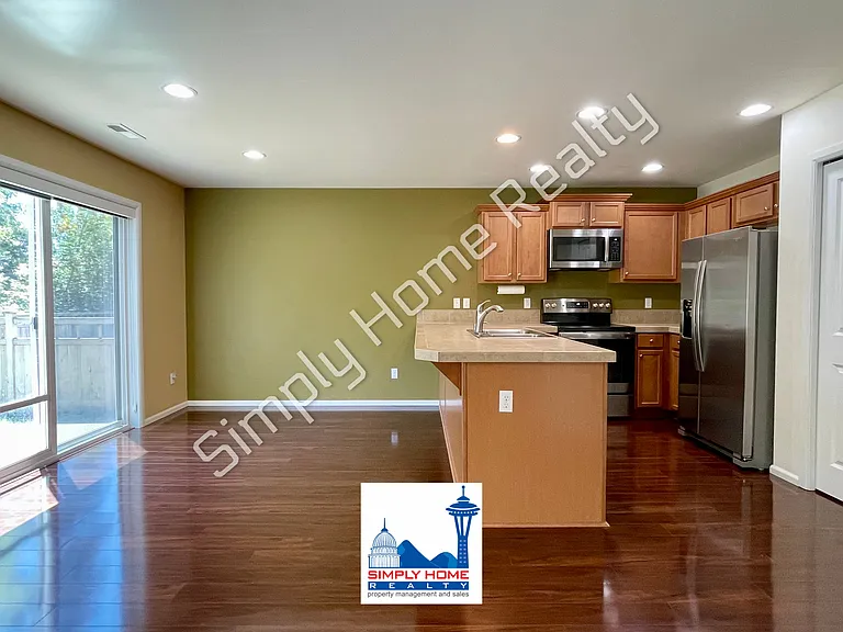 8715 Madrid St NE — Photo 4