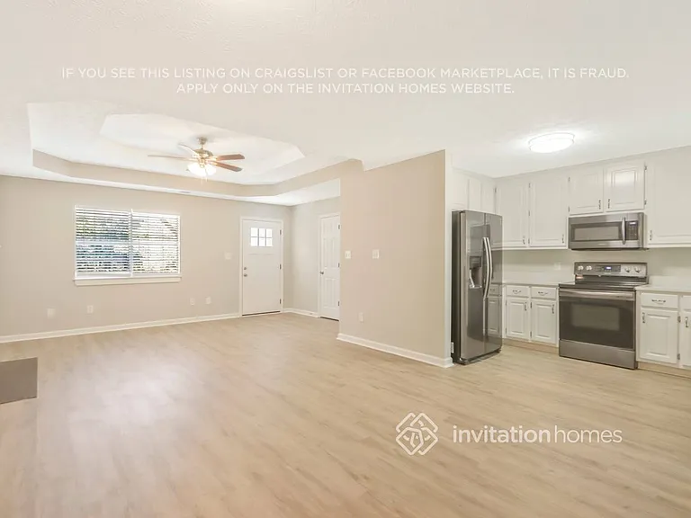 230 Chimney Ct — Photo 14