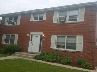2400 S 92nd St APT 4, Milwaukee, WI 53227