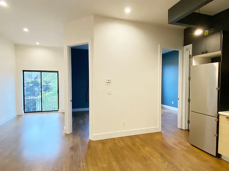 287 Harman St #3E — Photo 6