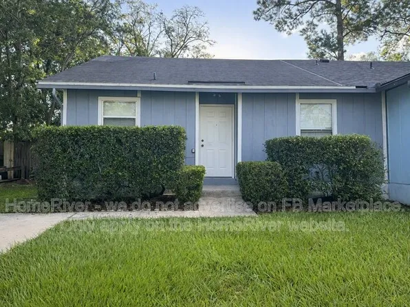 2747 Hidden Village Dr, Jacksonville, FL 32216