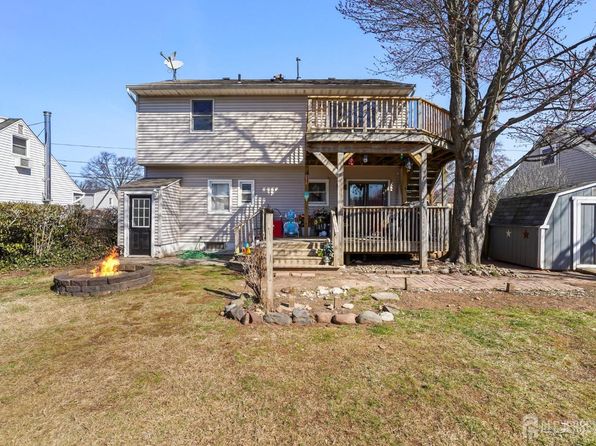 68 W Edward St, Iselin, NJ 08830