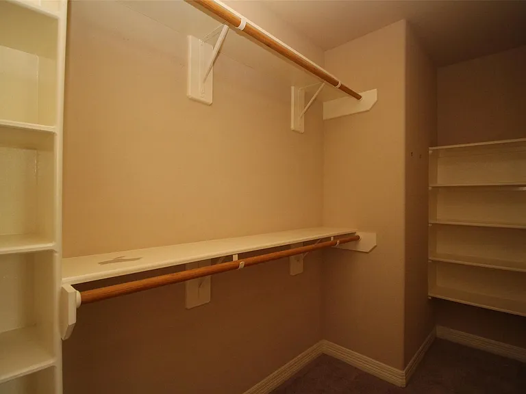 1504 Glen Oaks Dr — Photo 23