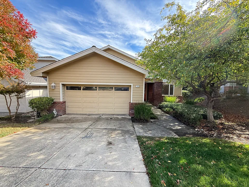 7936 Kemper Ct