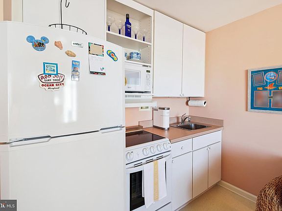 3rd image of 12 122nd St Unit 3D