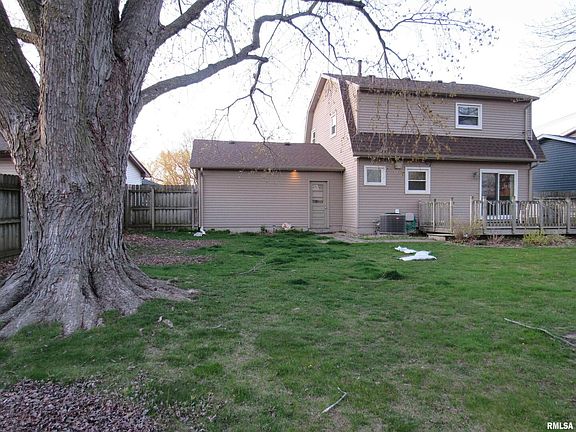 2nd image of 759 W 46th St
