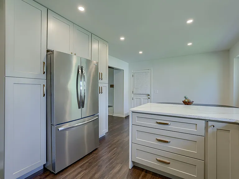3322 S 78th St — Photo 11