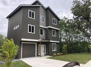 14002 Macadams Rd S, Tukwila, WA 98188