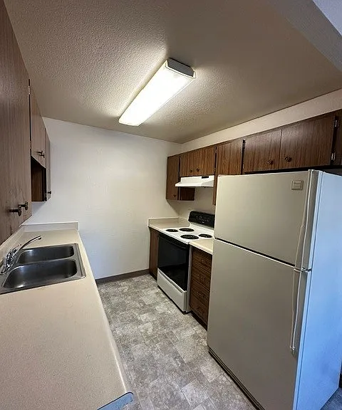 4511 Laurel St #37 — Photo 1