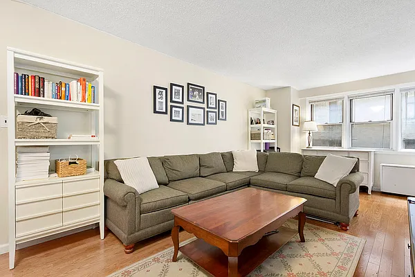 Rented by Corcoran | media 14