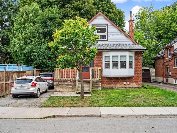 15 Mapes Ave, Hamilton, ON L8S 2K3