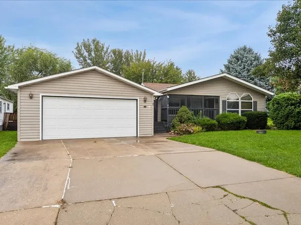 44 N Hawthorn Dr, Altoona, IA 50009