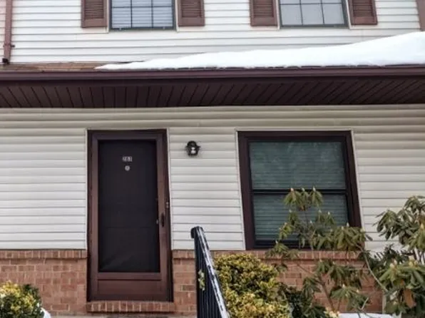 267 Riva Dr, Hackettstown, NJ 07840