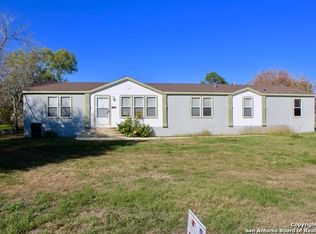 514 Avenue C Rd, Poteet, TX 78065