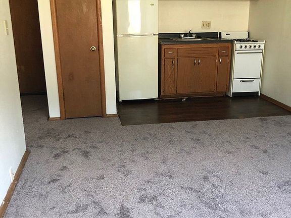 3rd image of 1832 Rawson Ave APT 22