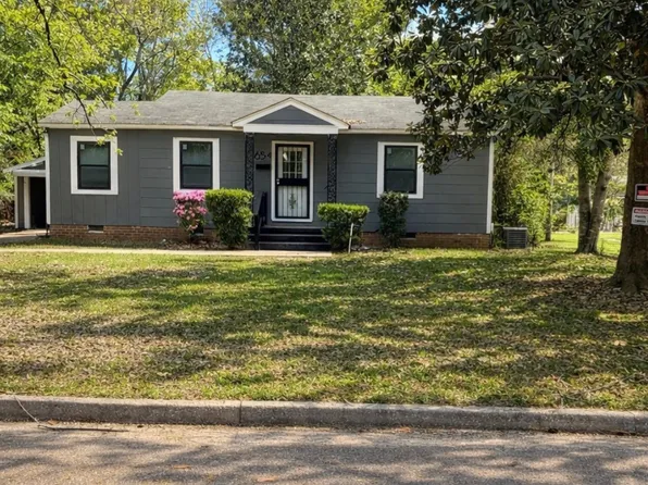 654 Robinhood Rd, Jackson, MS 39206