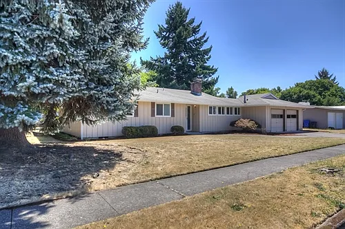1010 Westwood Dr photo 1