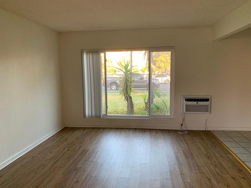 1st image of 213 S Lillie Ave #1
