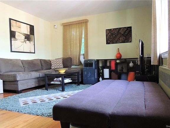 4th image of 751 N Broadway APT 3D