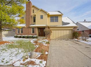 2025 Golf Stream Dr, Indianapolis, IN 46229