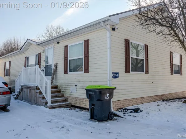 45954 Bonaventure Dr, Macomb, MI 48044