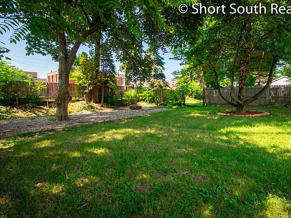 5th image of 304 Eola St SE